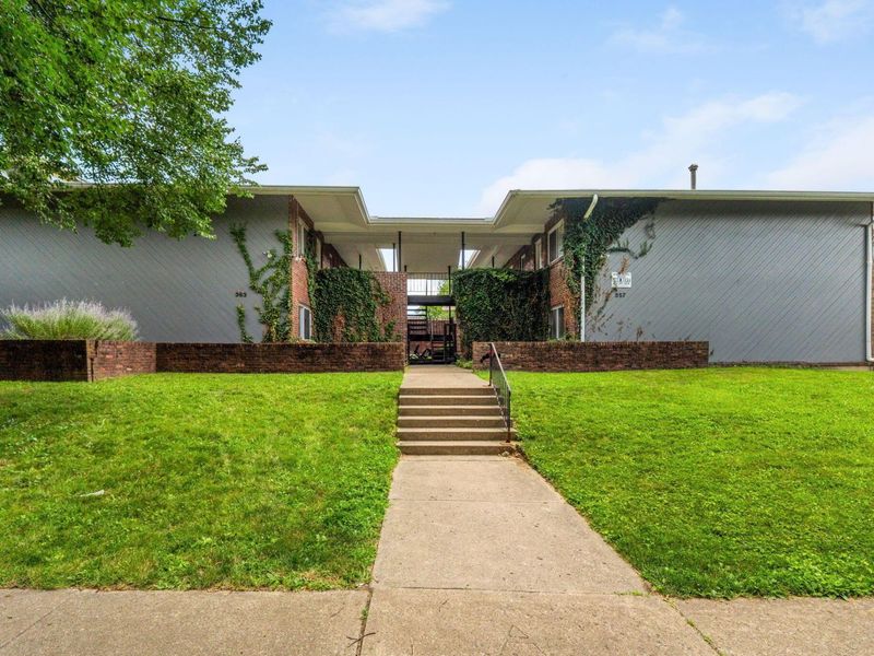 357 E 14th Avenue, Columbus, OH 43201 Photo 2