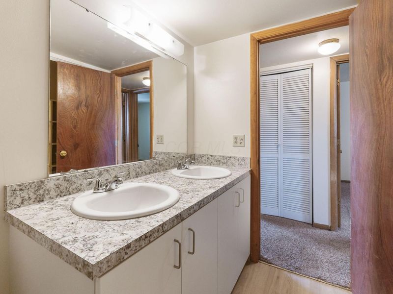 357 E 14th Avenue, Columbus, OH 43201 Photo 21