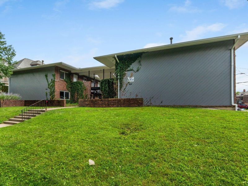 357 E 14th Avenue, Columbus, OH 43201 Photo 5