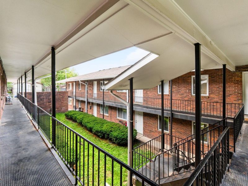 357 E 14th Avenue, Columbus, OH 43201 Photo 9