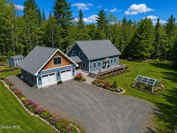 16 Hayes Road, North Creek, NY 12856