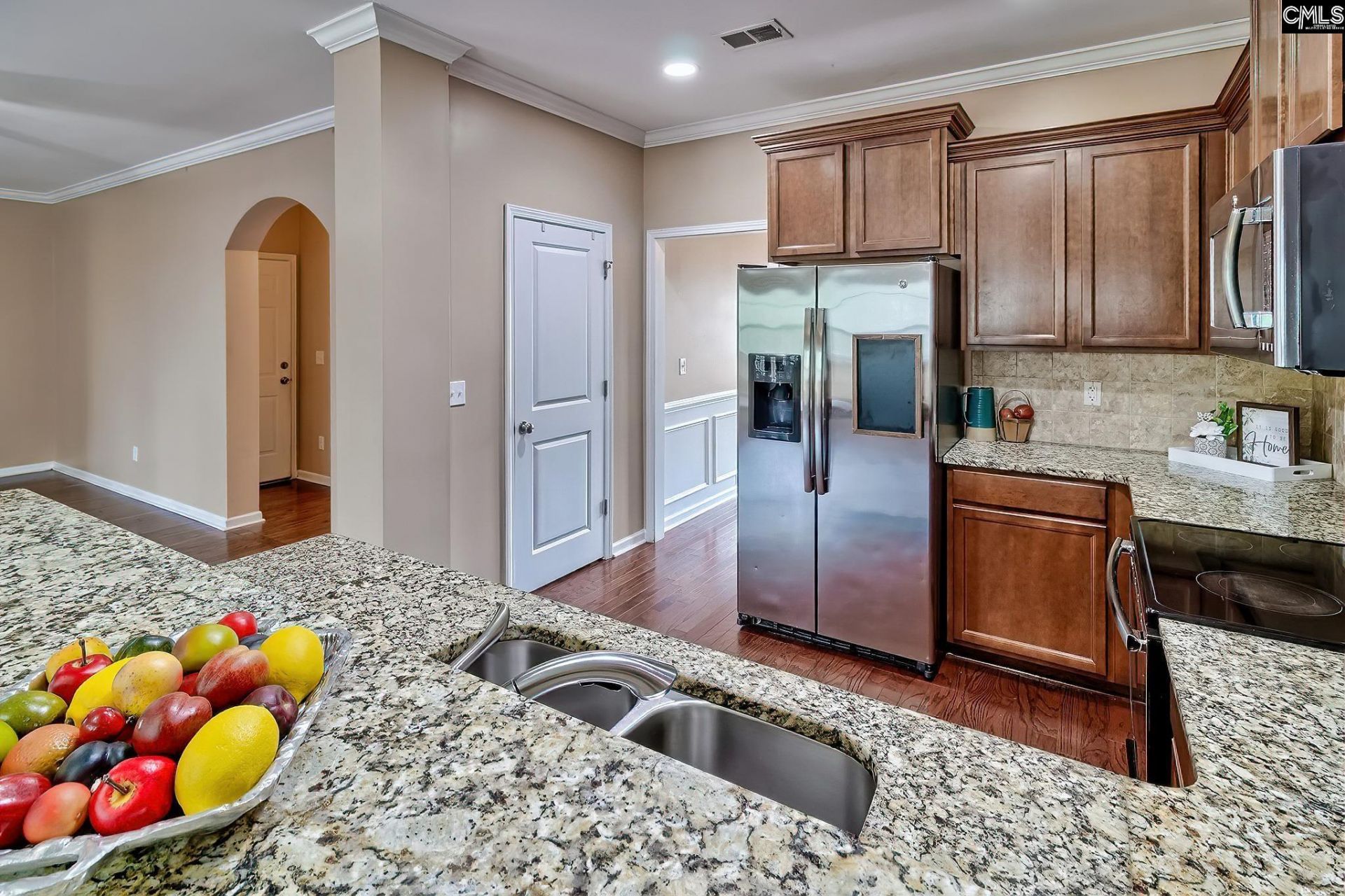 260 Eagle Pointe Drive  Photo 11