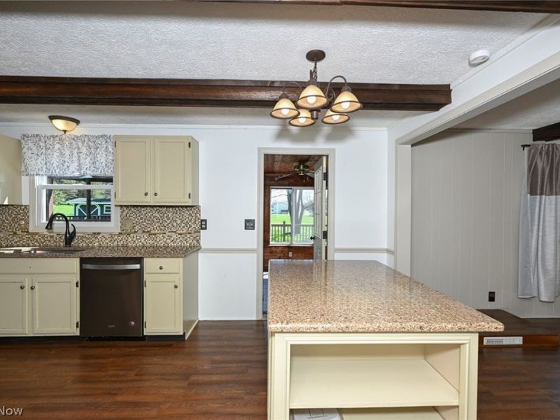 1800 Spotswood Street NW, Uniontown, OH 44685 Photo 23