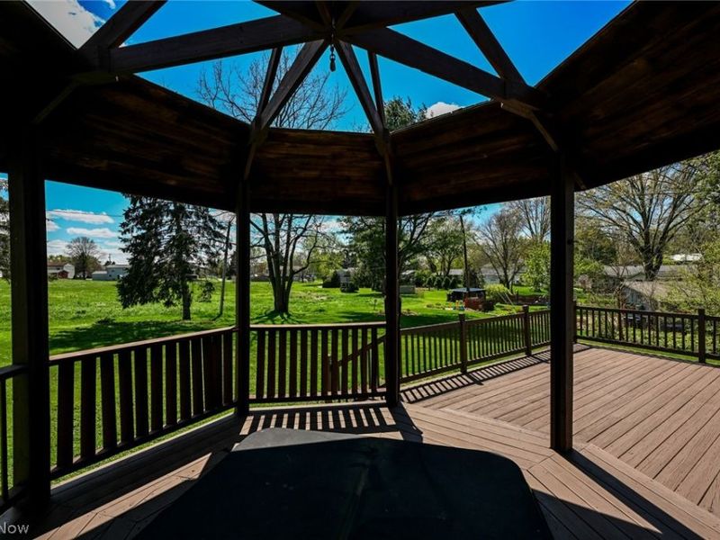 1800 Spotswood Street NW, Uniontown, OH 44685 Photo 6