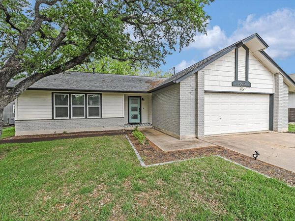 9012 Texas Oaks DR, Austin, TX 78748