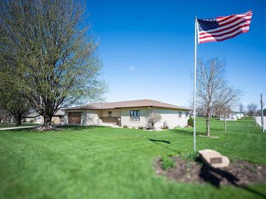 301 7th Street SW, West Bend, IA 50597