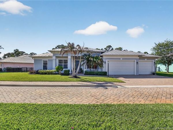 263 SW Cocoloba Way, Stuart, FL 34997
