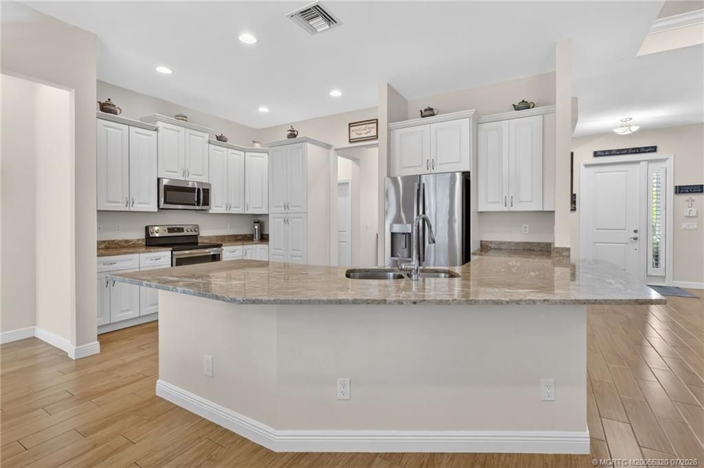 263 SW Cocoloba Way, Stuart, FL 34997 Photo