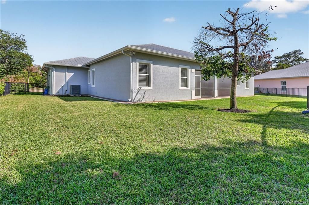 263 SW Cocoloba Way, Stuart, FL 34997 Photo