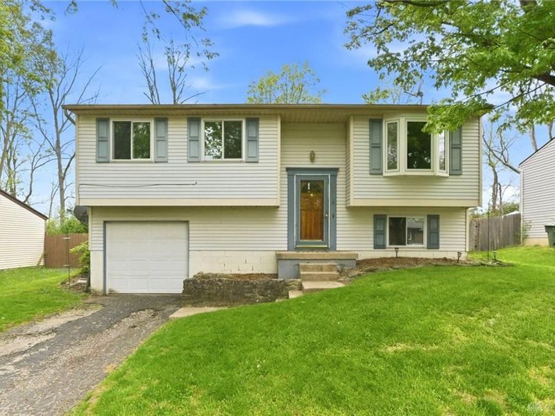 3135 Pinnacle Park Drive, Moraine, OH 45439 Photo 1