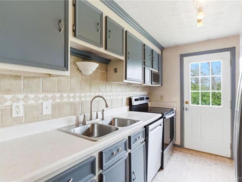 3135 Pinnacle Park Drive, Moraine, OH 45439 Photo 9