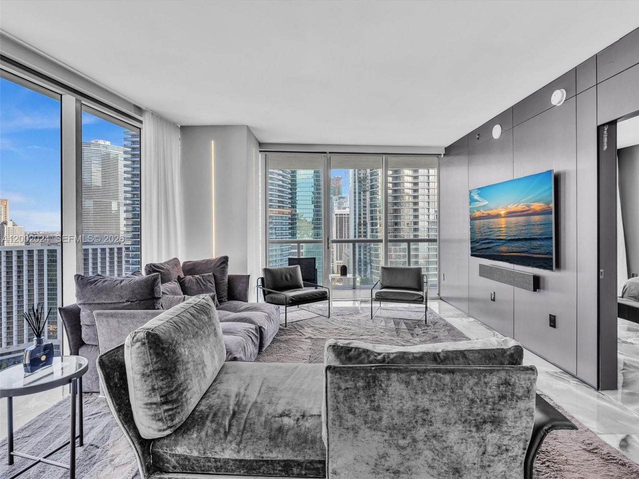 475 Brickell Ave, Unit 2715, Miami, FL 33131 Photo