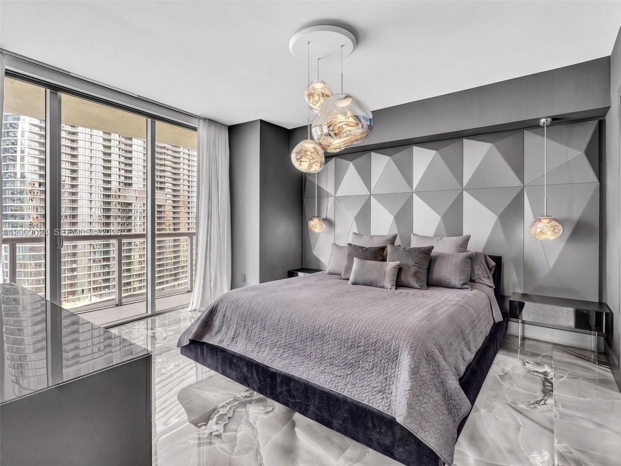 475 Brickell Ave, Unit 2715, Miami, FL 33131 Photo
