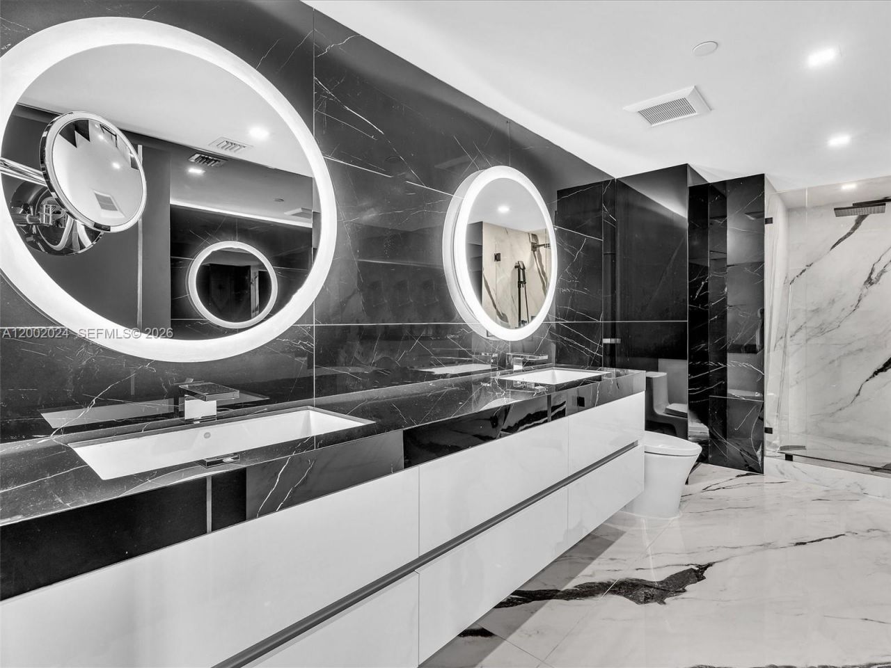 475 Brickell Ave, Unit 2715, Miami, FL 33131 Photo