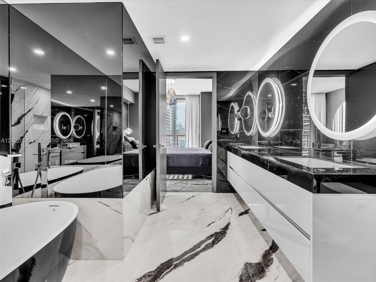 475 Brickell Ave, Unit 2715, Miami, FL 33131 Photo