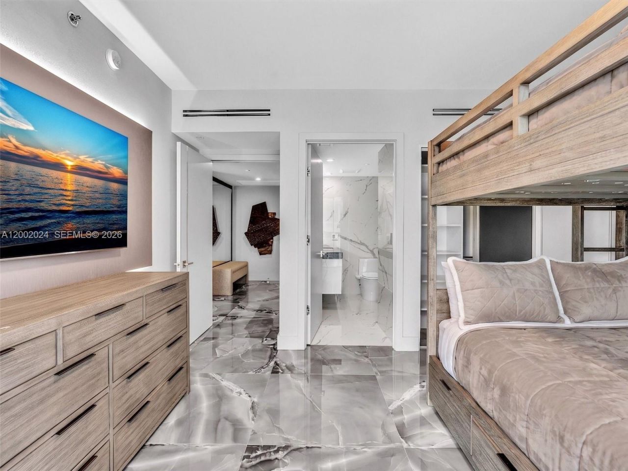 475 Brickell Ave, Unit 2715, Miami, FL 33131 Photo