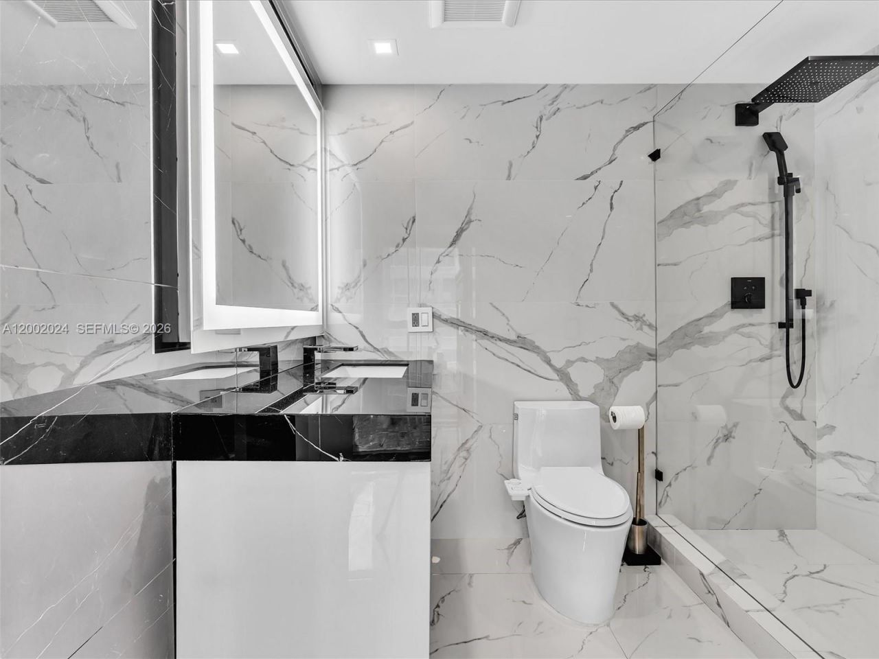 475 Brickell Ave, Unit 2715, Miami, FL 33131 Photo