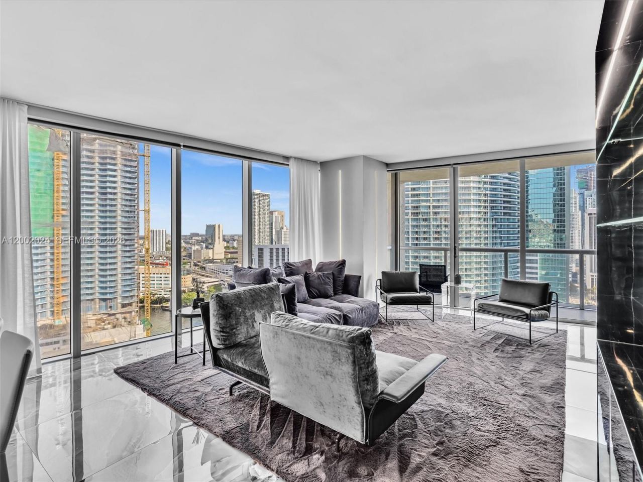 475 Brickell Ave, Unit 2715, Miami, FL 33131 Photo