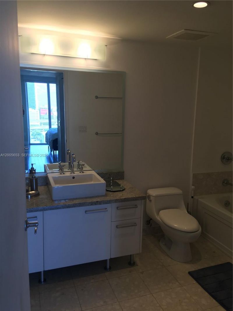 185 SW 7th St , Unit 1511, Miami, FL 33130 Photo