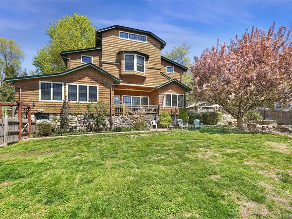 8 Olive Drive, Mahopac, NY 10541