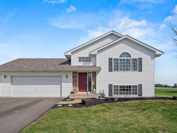 478 W Overlook Drive , Ellsworth, WI 54011