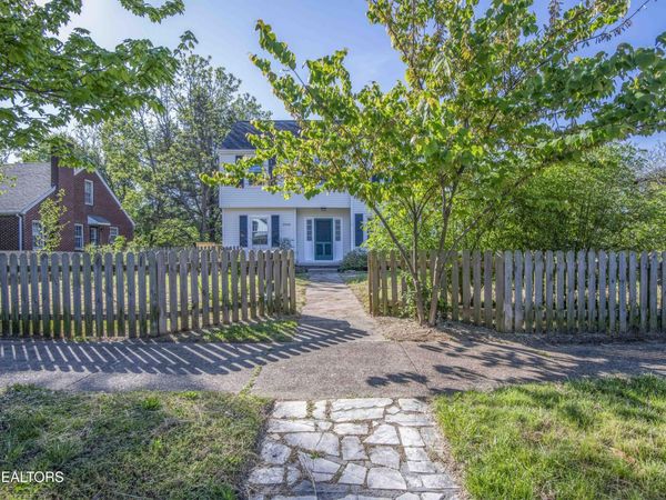 2000 Fairmont Blvd, Knoxville, TN 37917