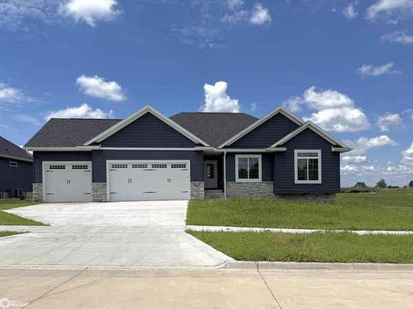 1217 N 18th Street, Chariton, IA 50049