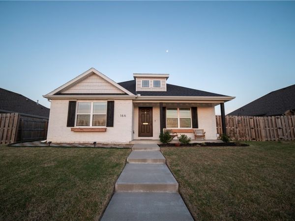 166 N Broyles Avenue , Fayetteville, AR 72704
