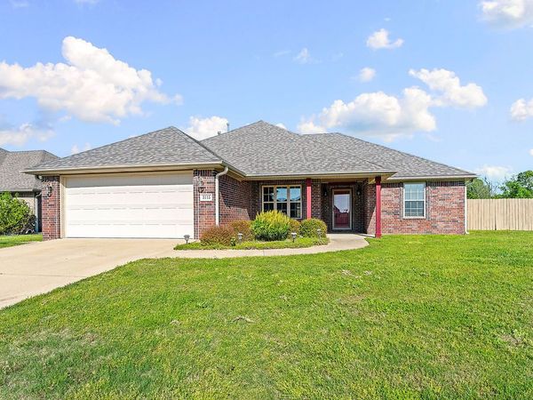 3115 S I Street , Rogers, AR 72758