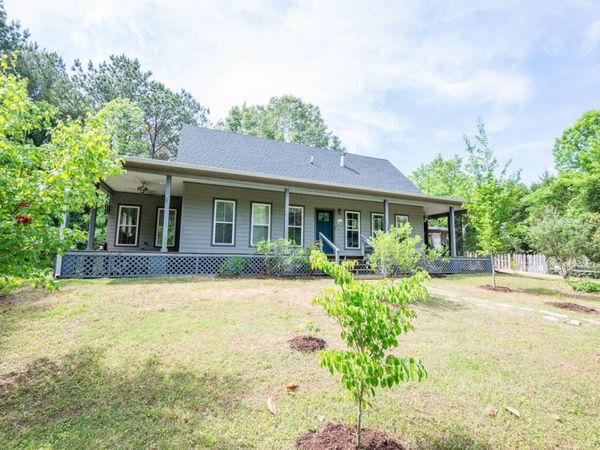 7631 Crawford, Starkville, MS 39759