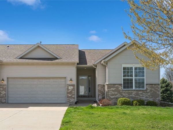 2922 Somerbrook Lane , Marion, IA 52403