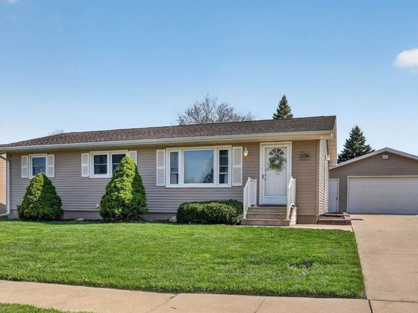 3134 Violet Drive, Waterloo, IA 50701