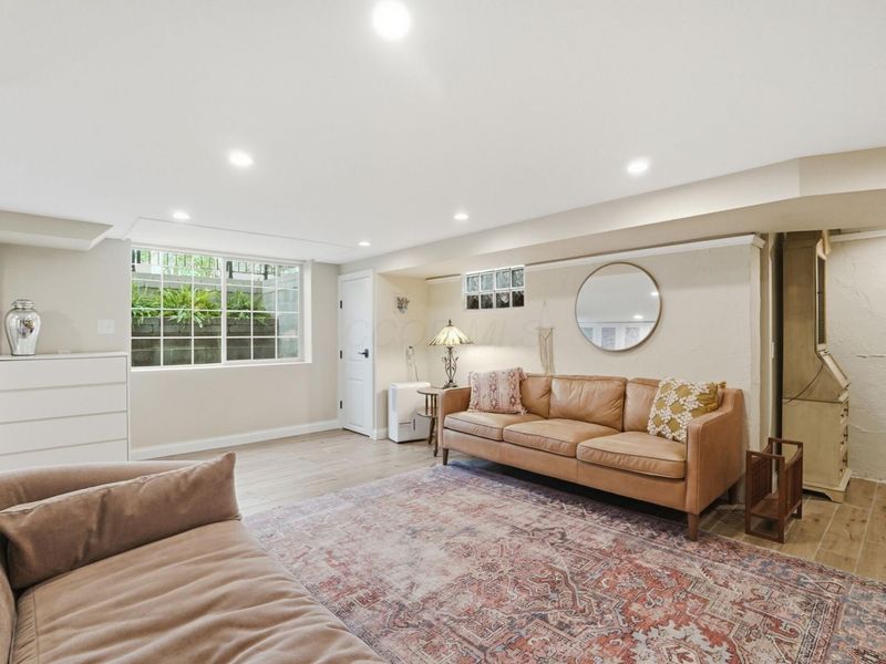 2231 Inchcliff Road, Columbus, OH 43221 Photo 90