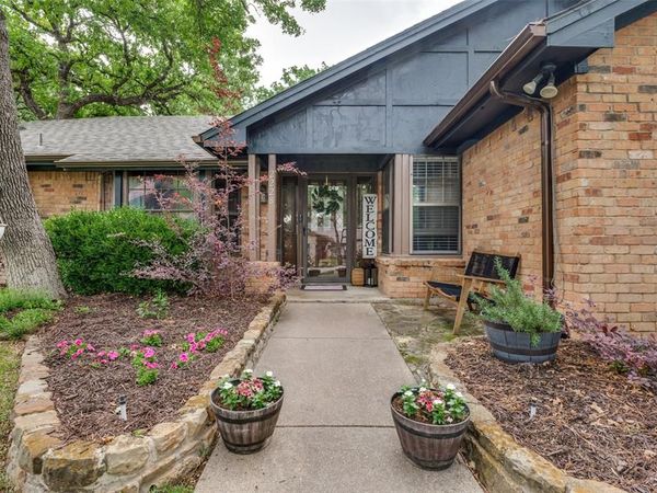 2228 Mountainview Drive, Hurst, TX 76054