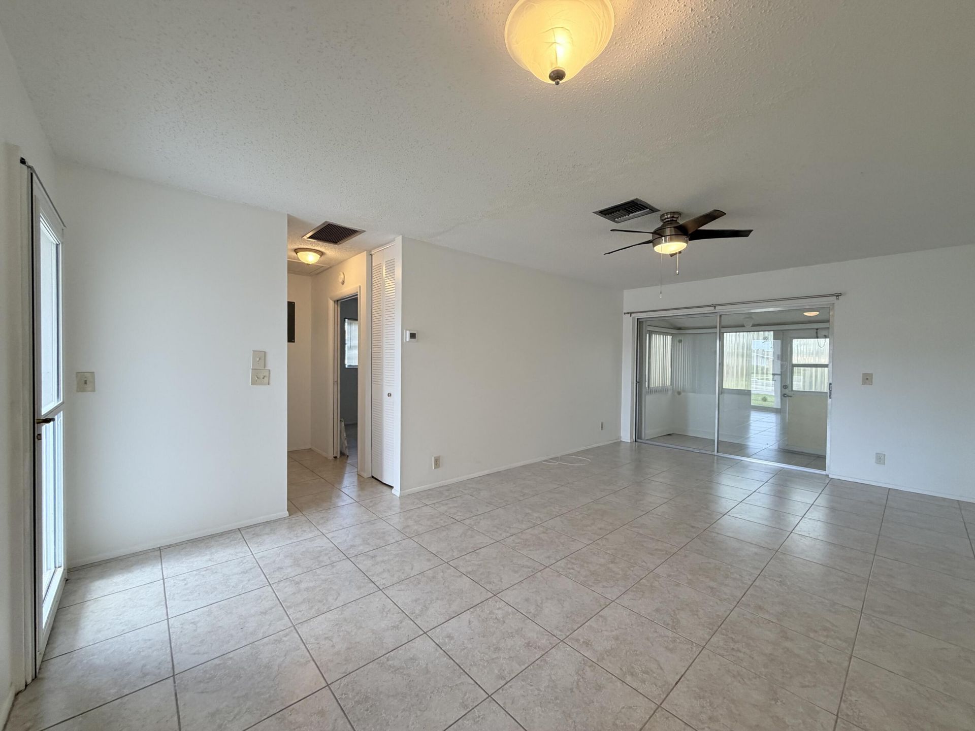 2607 Dudley Drive W, Unit L, West Palm Beach, FL 33415 Photo
