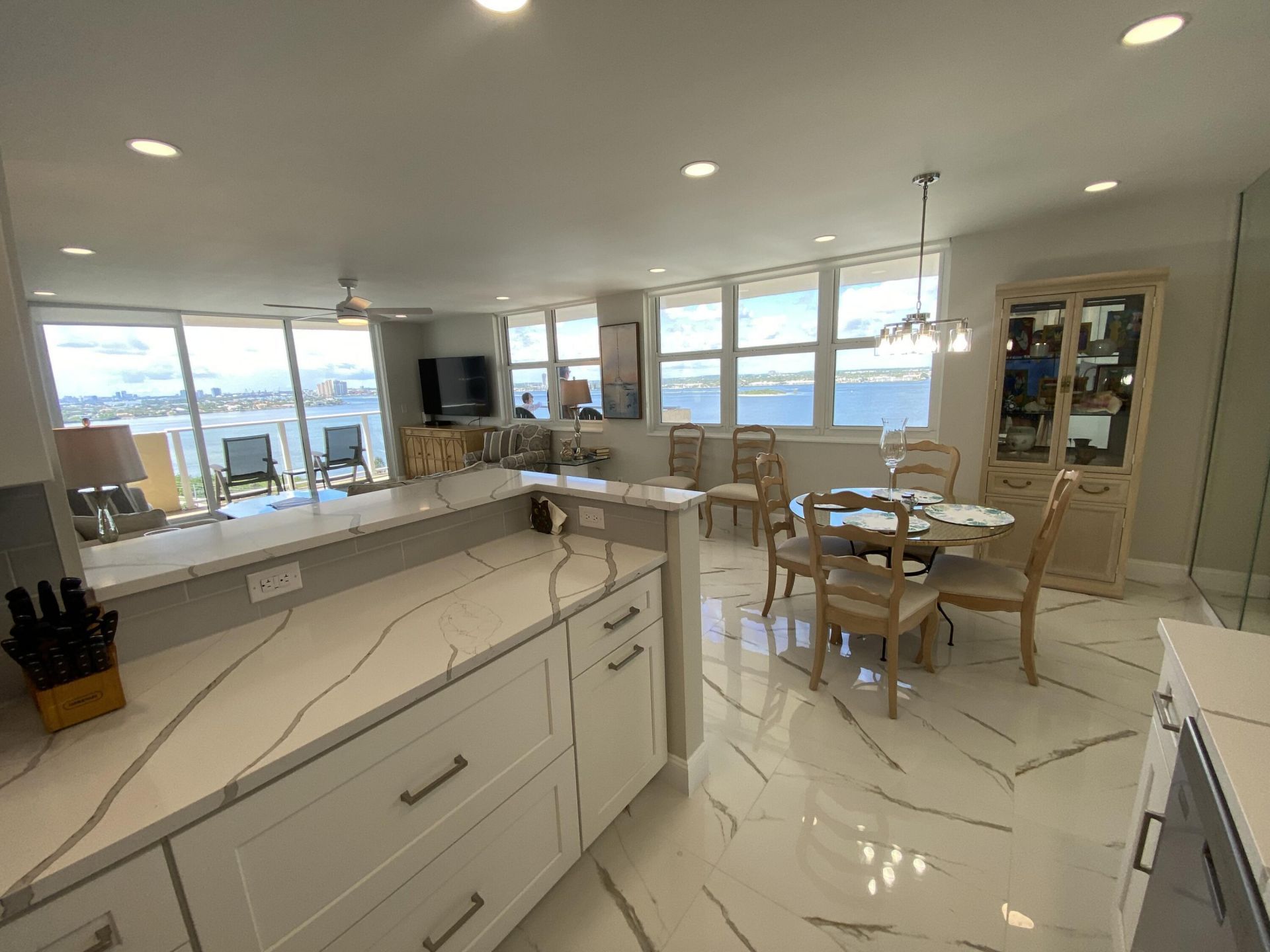 5440 N Ocean Drive, Unit 1501, Singer Island, FL 33404 Photo