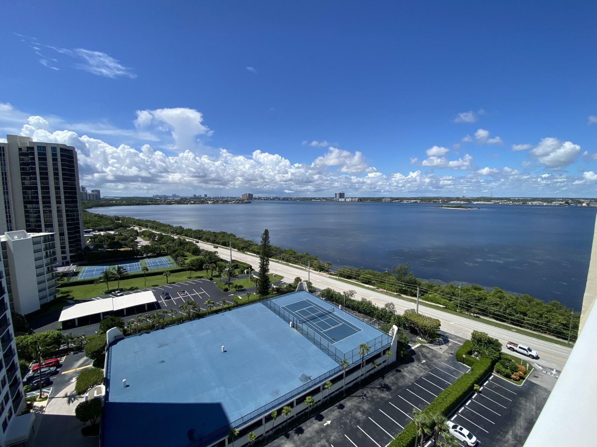 5440 N Ocean Drive, Unit 1501, Singer Island, FL 33404 Photo