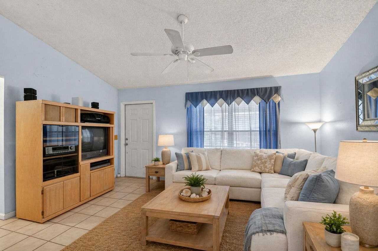 2730 Ida Way, Unit 16a, West Palm Beach, FL 33415 Photo
