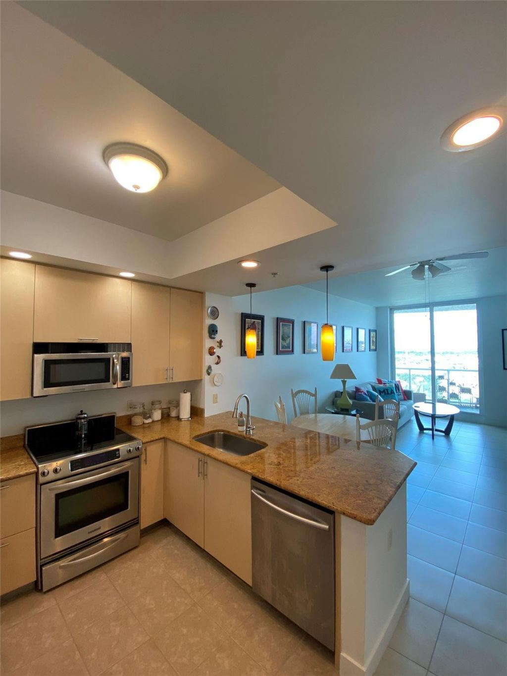 315 NE 3rd Avenue, Unit 1509, Fort Lauderdale, FL 33301 Photo