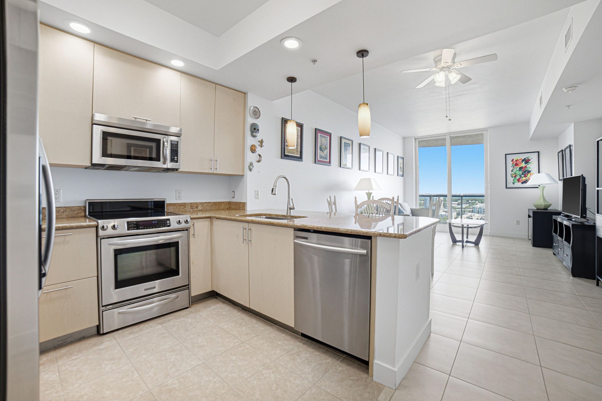 315 NE 3rd Avenue, Unit 1509, Fort Lauderdale, FL 33301 Photo