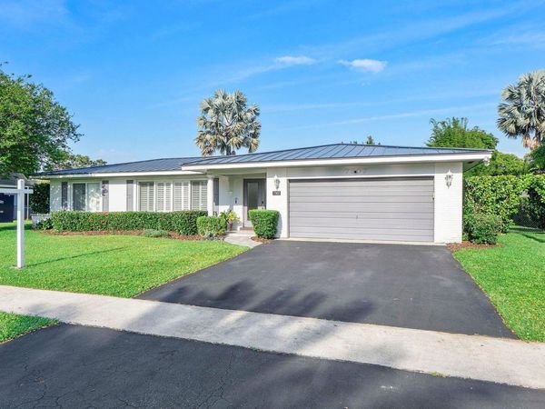 7307 SW 9th Court, Plantation, FL 33317