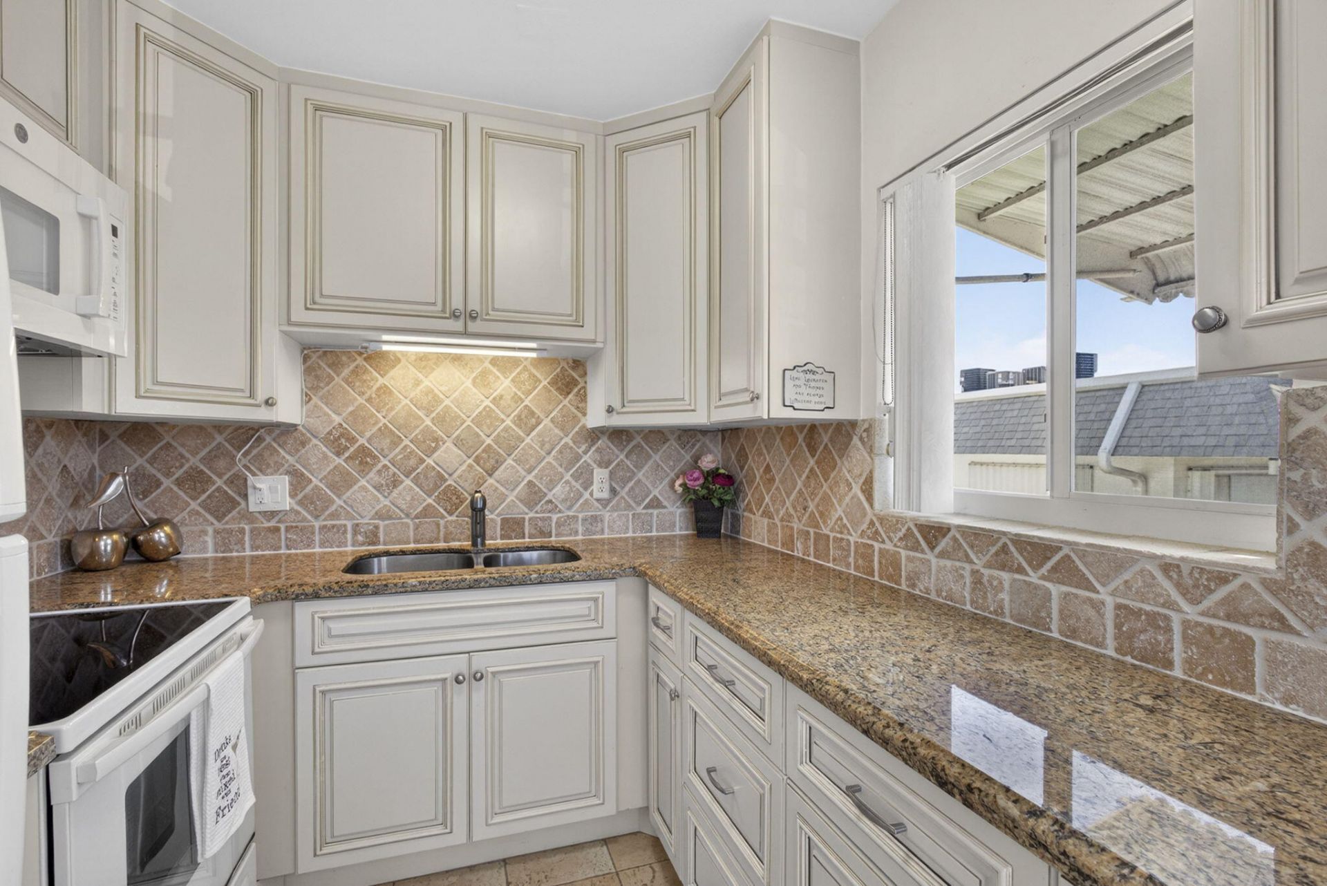 3402 Cynthia Lane, Unit 201, Lake Worth Beach, FL 33461 Photo