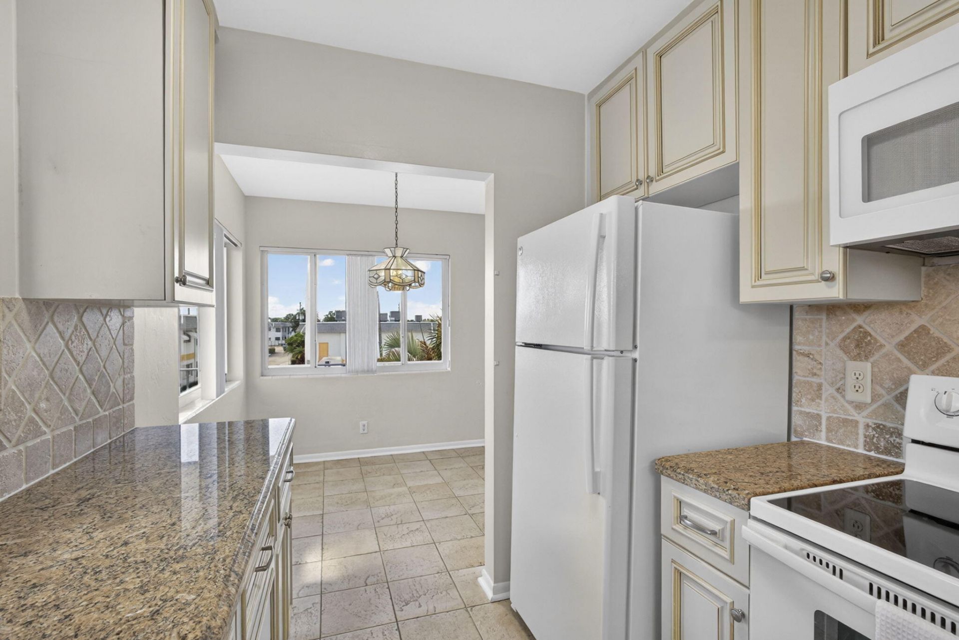 3402 Cynthia Lane, Unit 201, Lake Worth Beach, FL 33461 Photo