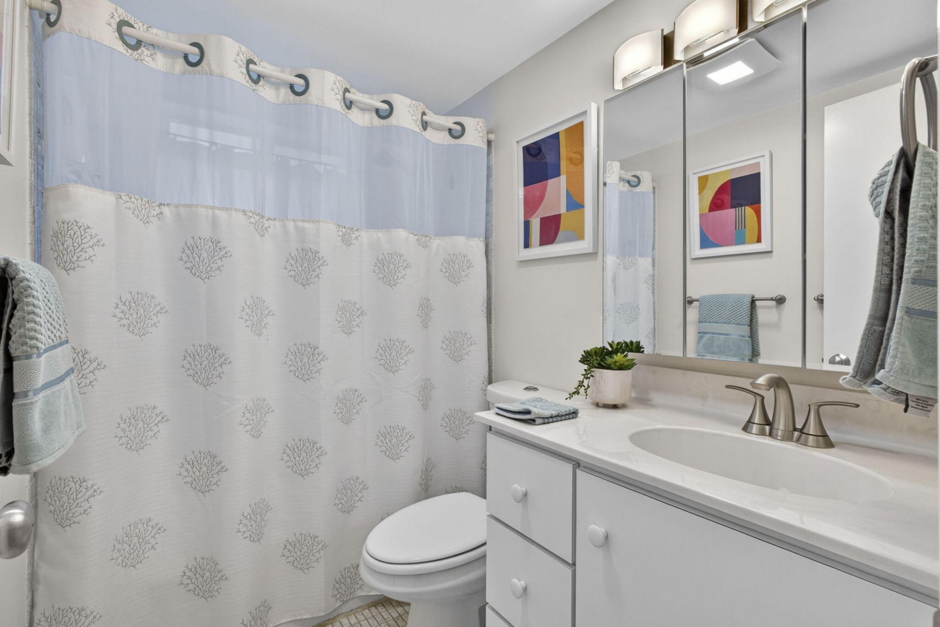 3402 Cynthia Lane, Unit 201, Lake Worth Beach, FL 33461 Photo