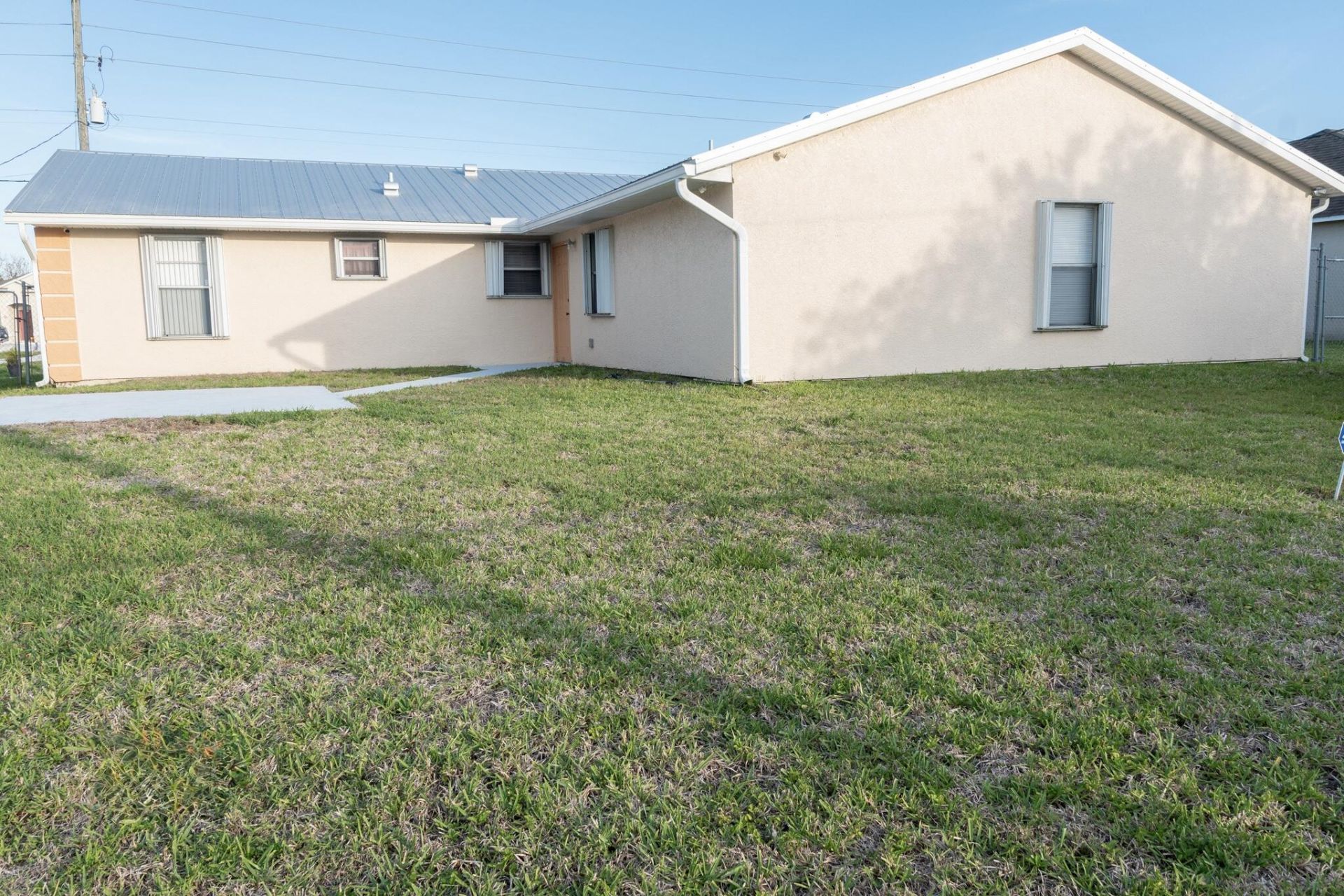 662 NW Bayshore Boulevard, Port Saint Lucie, FL 34983 Photo