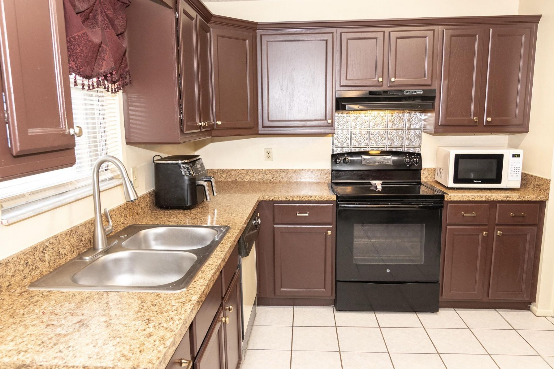 662 NW Bayshore Boulevard, Port Saint Lucie, FL 34983 Photo