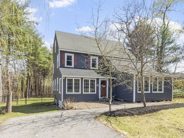 18 Gilman Road, Billerica, MA 01862