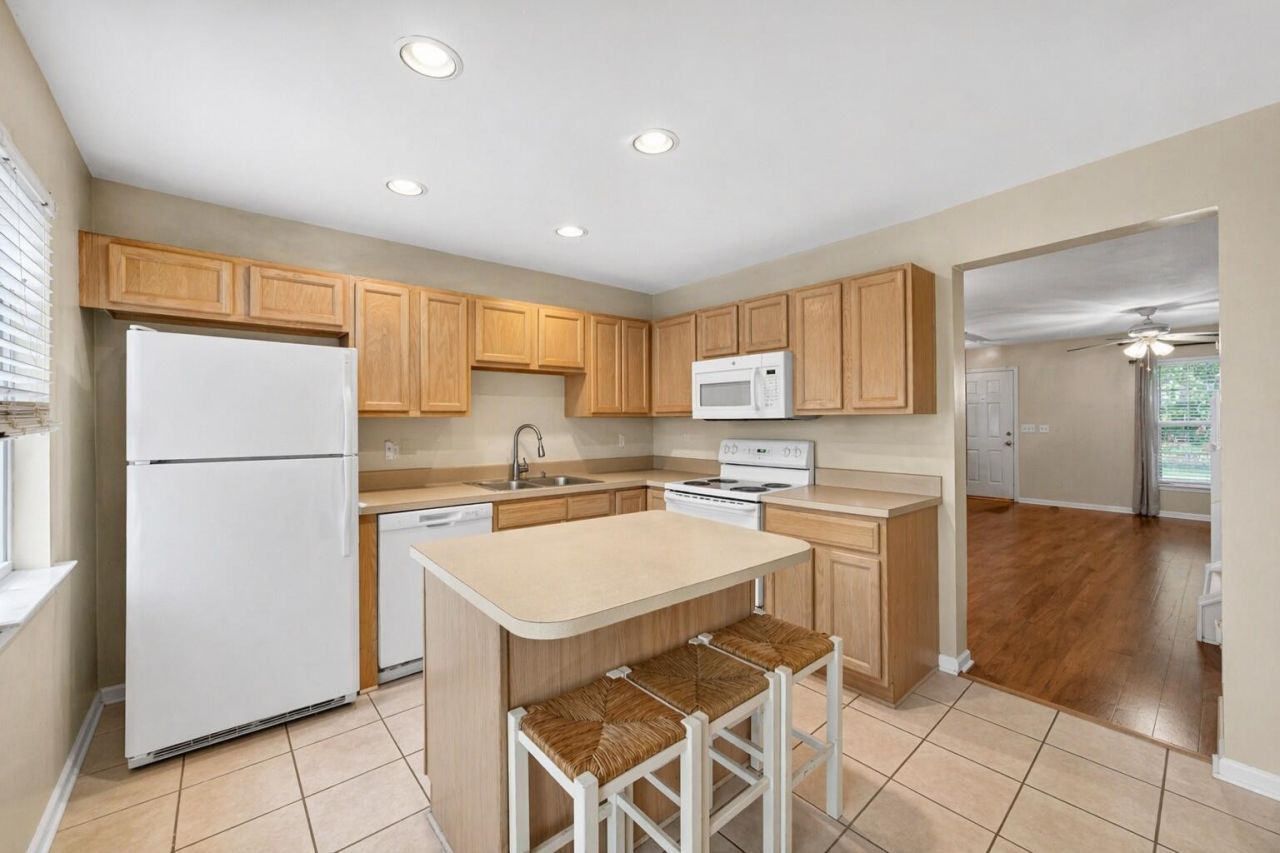 403 Tree Branch Circle Photo 7