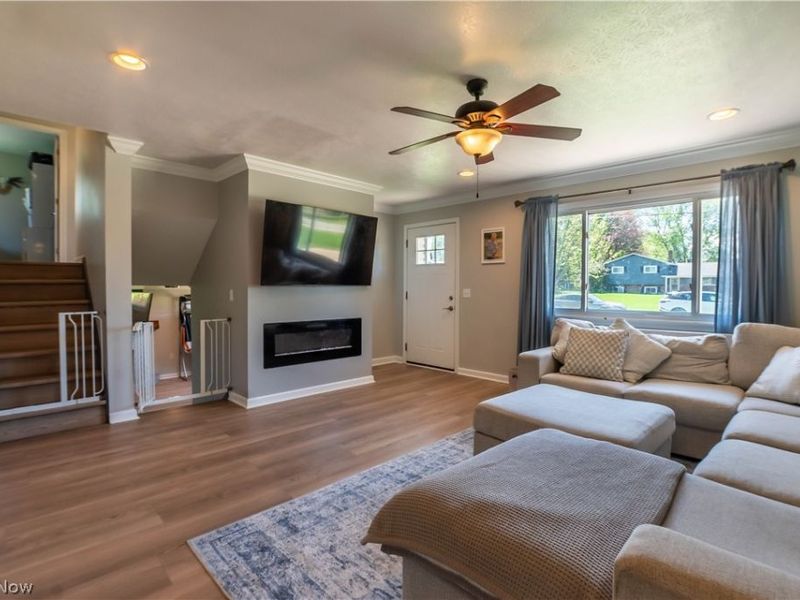 2375 Yorktown Street NW, Uniontown, OH 44685 Photo 13