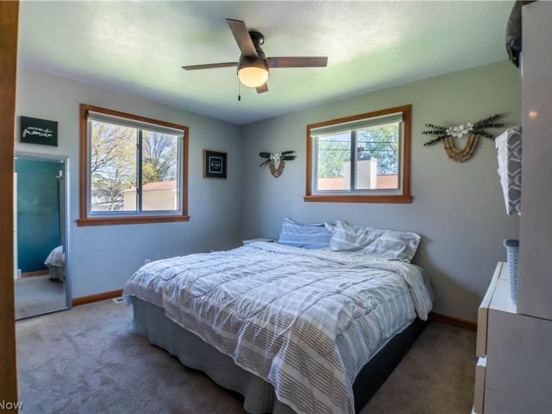 2375 Yorktown Street NW, Uniontown, OH 44685 Photo 16